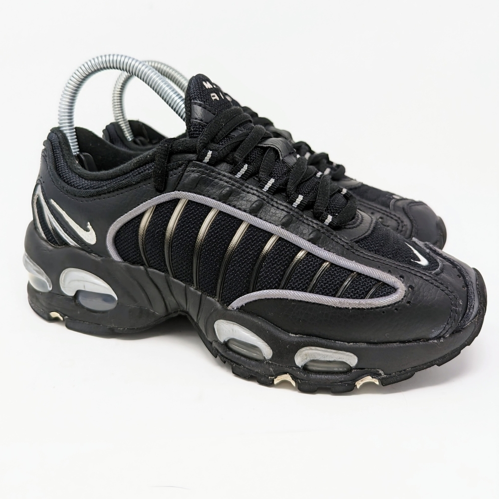 Nike Boys Air Max Tailwind IV BQ9810-002 Black Running Shoes Sneakers Size 4Y